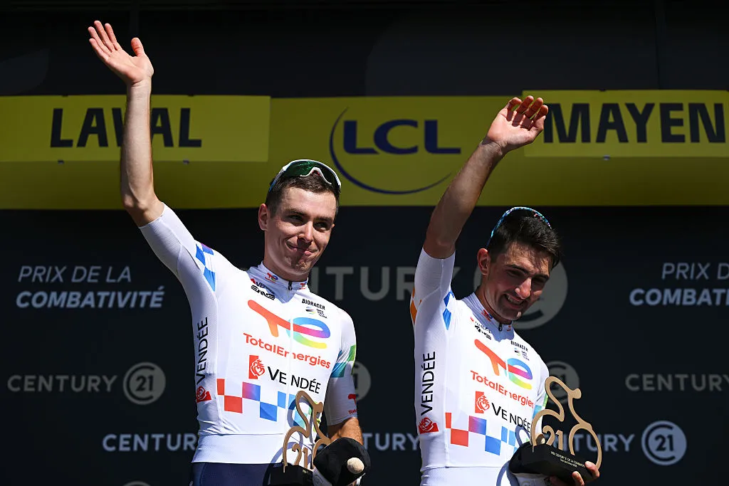 Pada hari kedelapan, Tour de France beristirahat - Mengapa peloton melaju stabil di jalan menuju Laval
